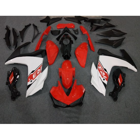 Red Yamaha R3 Motorcycle Fairings(2015-2018)